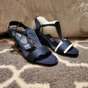 East 5th EF Gaby Navy Wedge Sandals